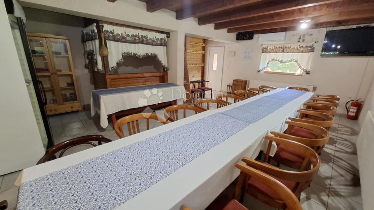 Locale commerciale Hallers, Varaždin, 250m2