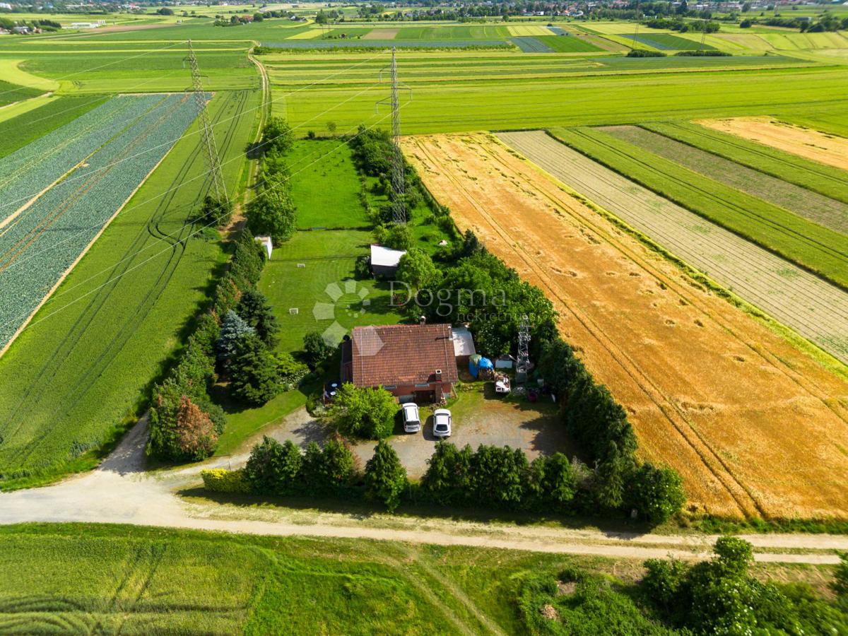 Locale commerciale Hallers, Varaždin, 250m2