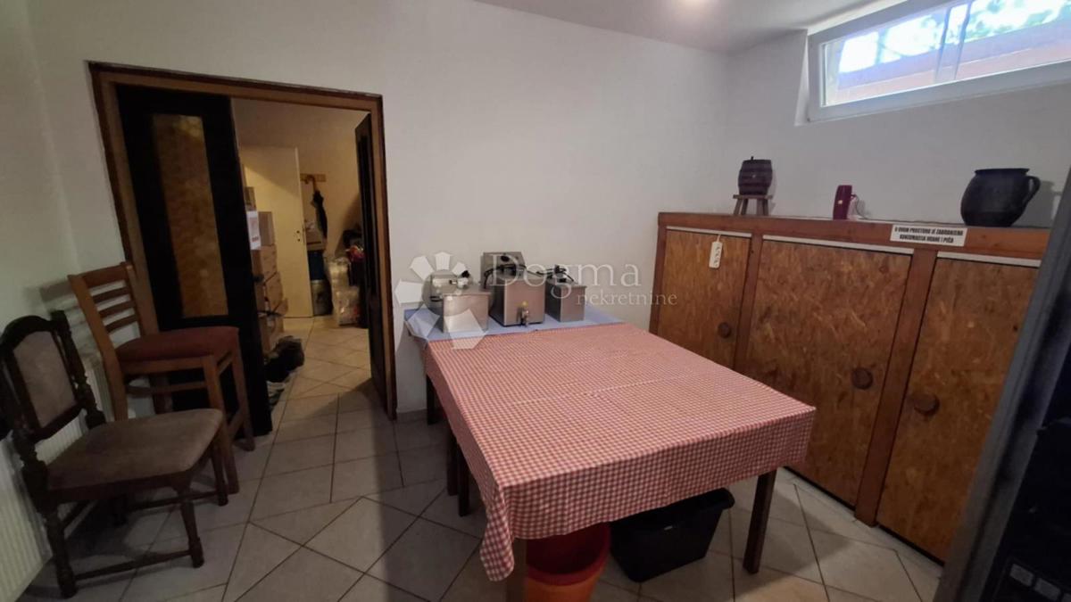 Locale commerciale Hallers, Varaždin, 250m2