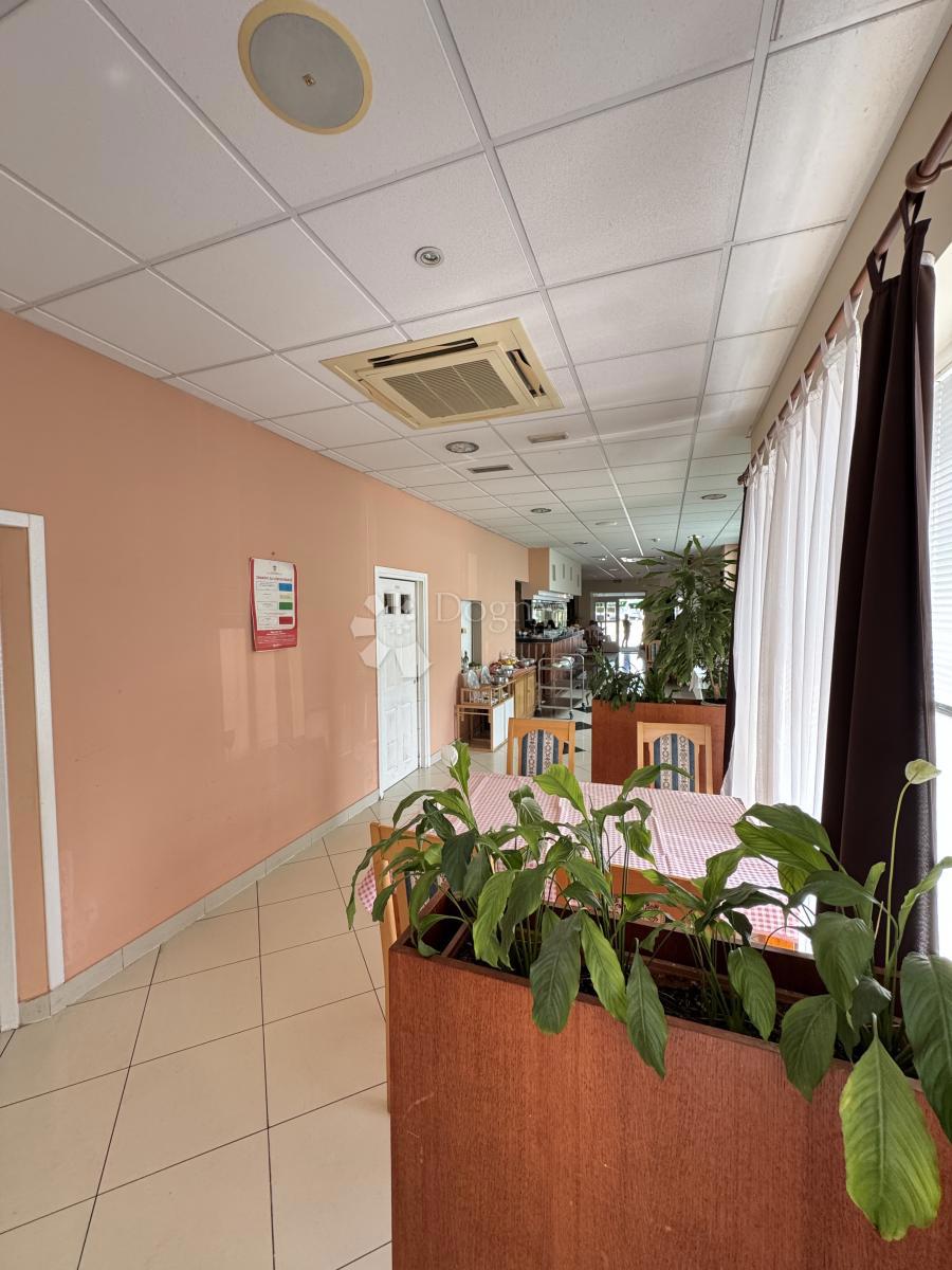 Locale commerciale Črešnjevec, Tuhelj, 312,27m2