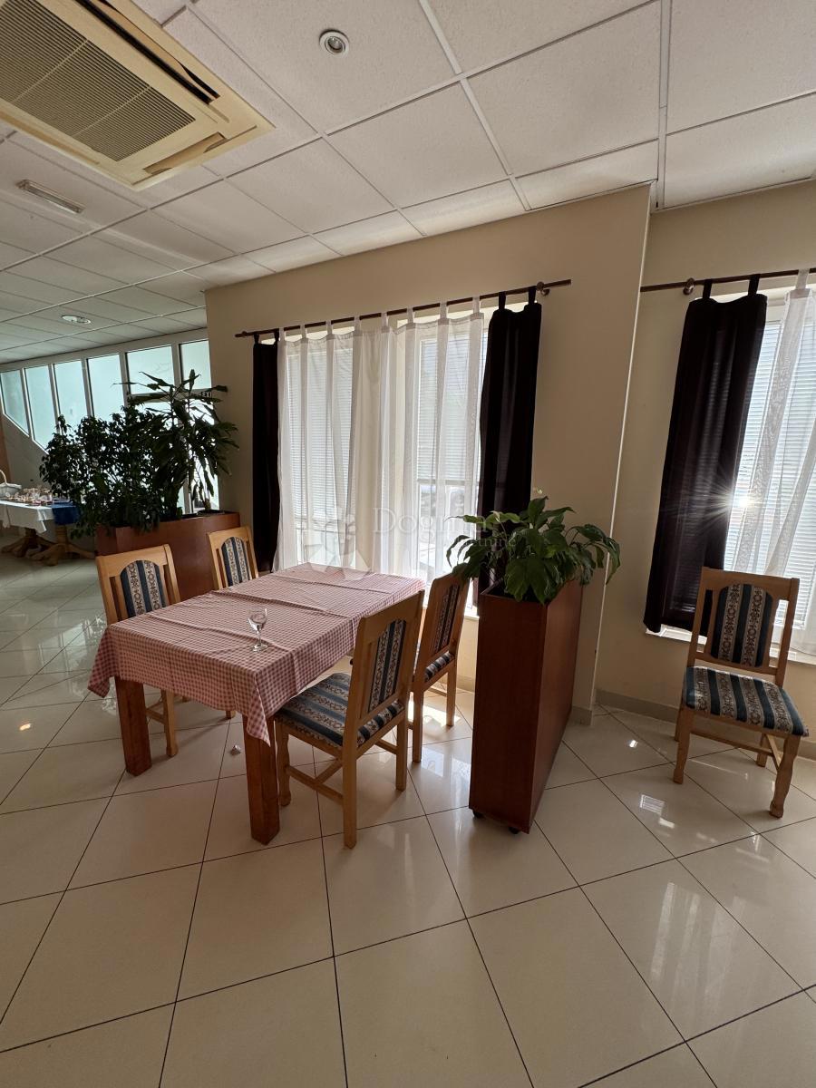 Locale commerciale Črešnjevec, Tuhelj, 312,27m2