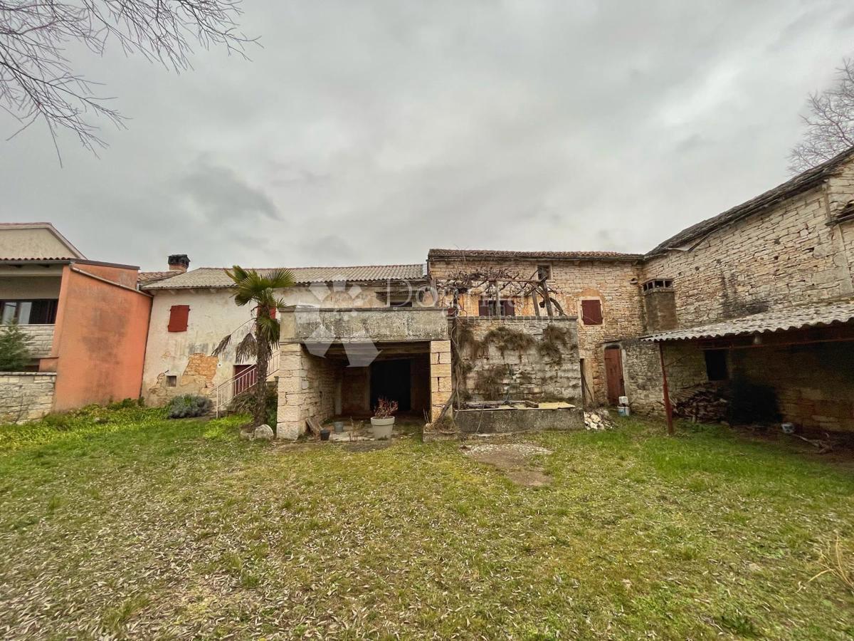 IMMOBILE PER UN PICCOLO COMPLESSO ABITATIVO PRIVATO