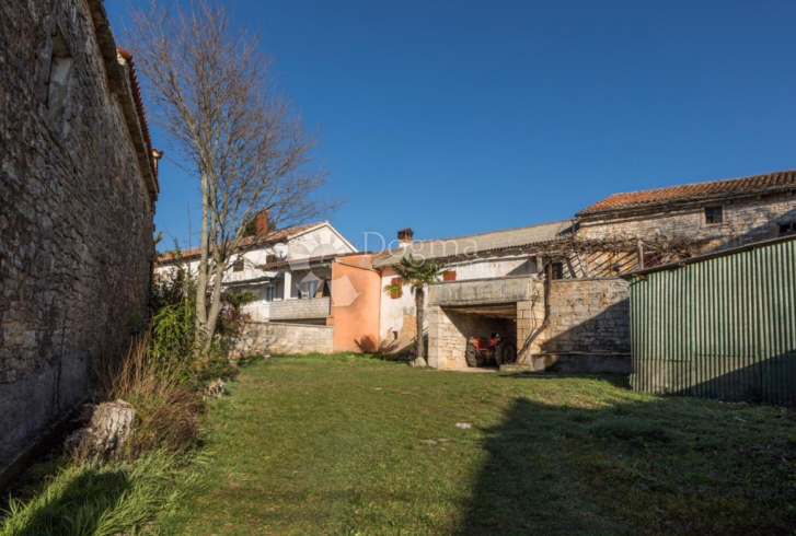 IMMOBILE PER UN PICCOLO COMPLESSO ABITATIVO PRIVATO