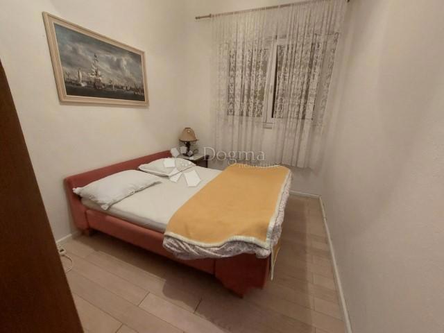 Casa Novi Vinodolski, 250m2