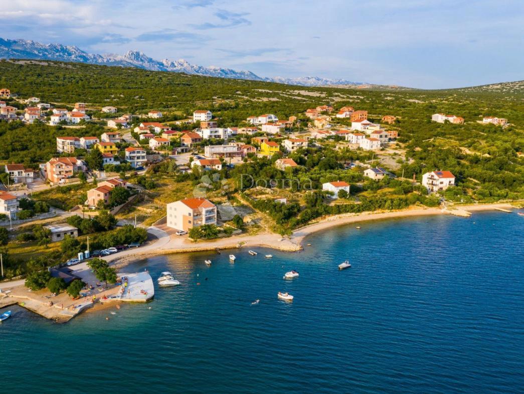 Terreno edificabile Maslenica, Jasenice, 1.162m2