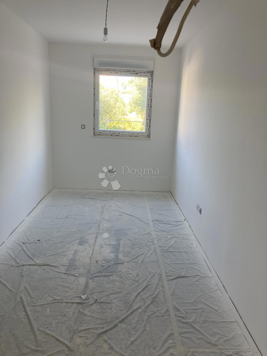 NUOVO EDIFICIO SEGET DONJI, APPARTAMENTO CON DUE CAMERE DA LETTO – A 200 M DAL MARE!!