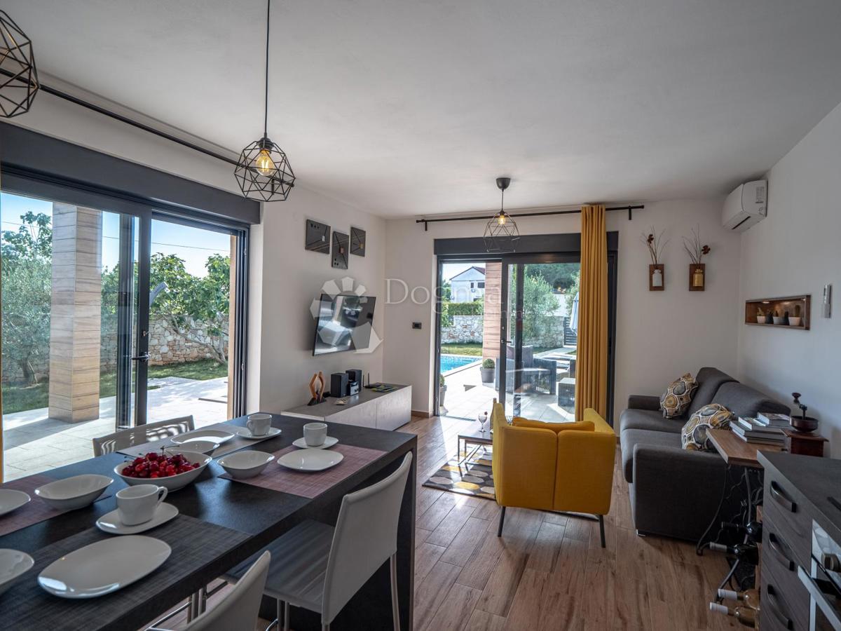 Casa Krnica, Marčana, 92m2