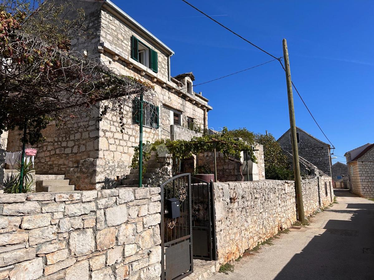Casa Donje Selo, Šolta, 86m2