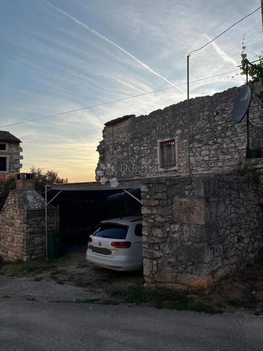 OCCASIONE – centro di Verteneglio, 84 m², possibilità di costruire fino a 2 piani