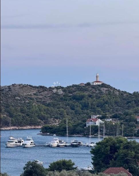 Terreno edificabile Skrivena Luka, Lastovo, 471m2