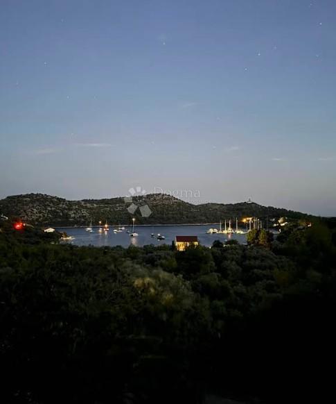 Terreno edificabile Skrivena Luka, Lastovo, 471m2