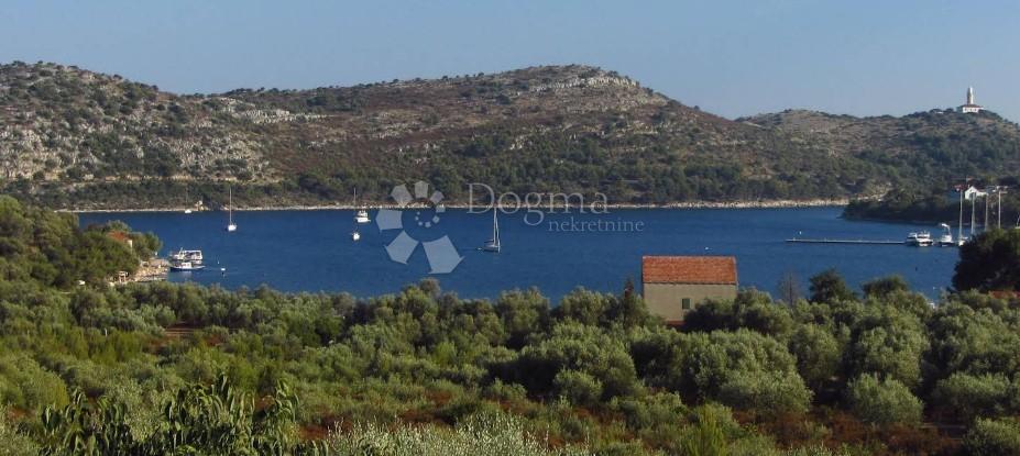 Terreno edificabile Skrivena Luka, Lastovo, 471m2