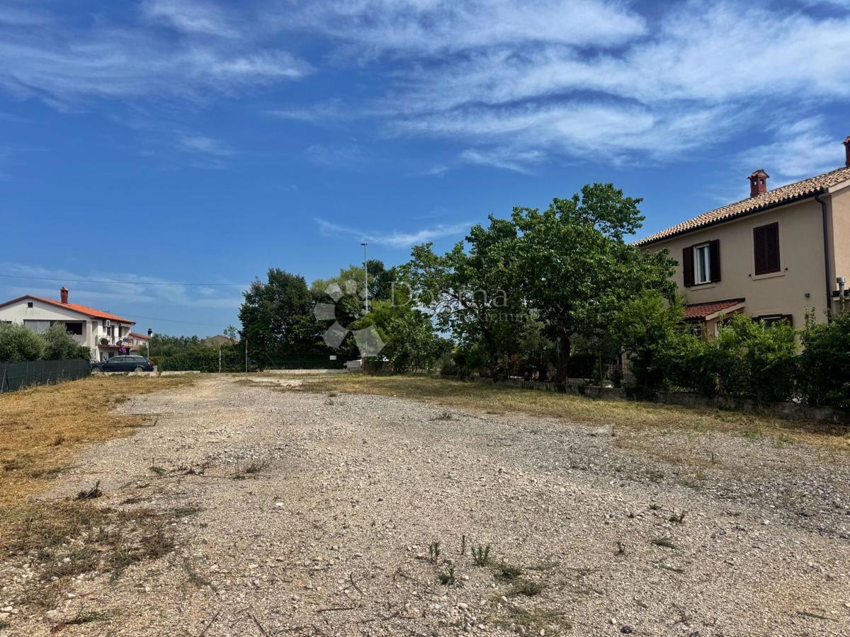 Terreno edificabile Loborika, Marčana, 430m2