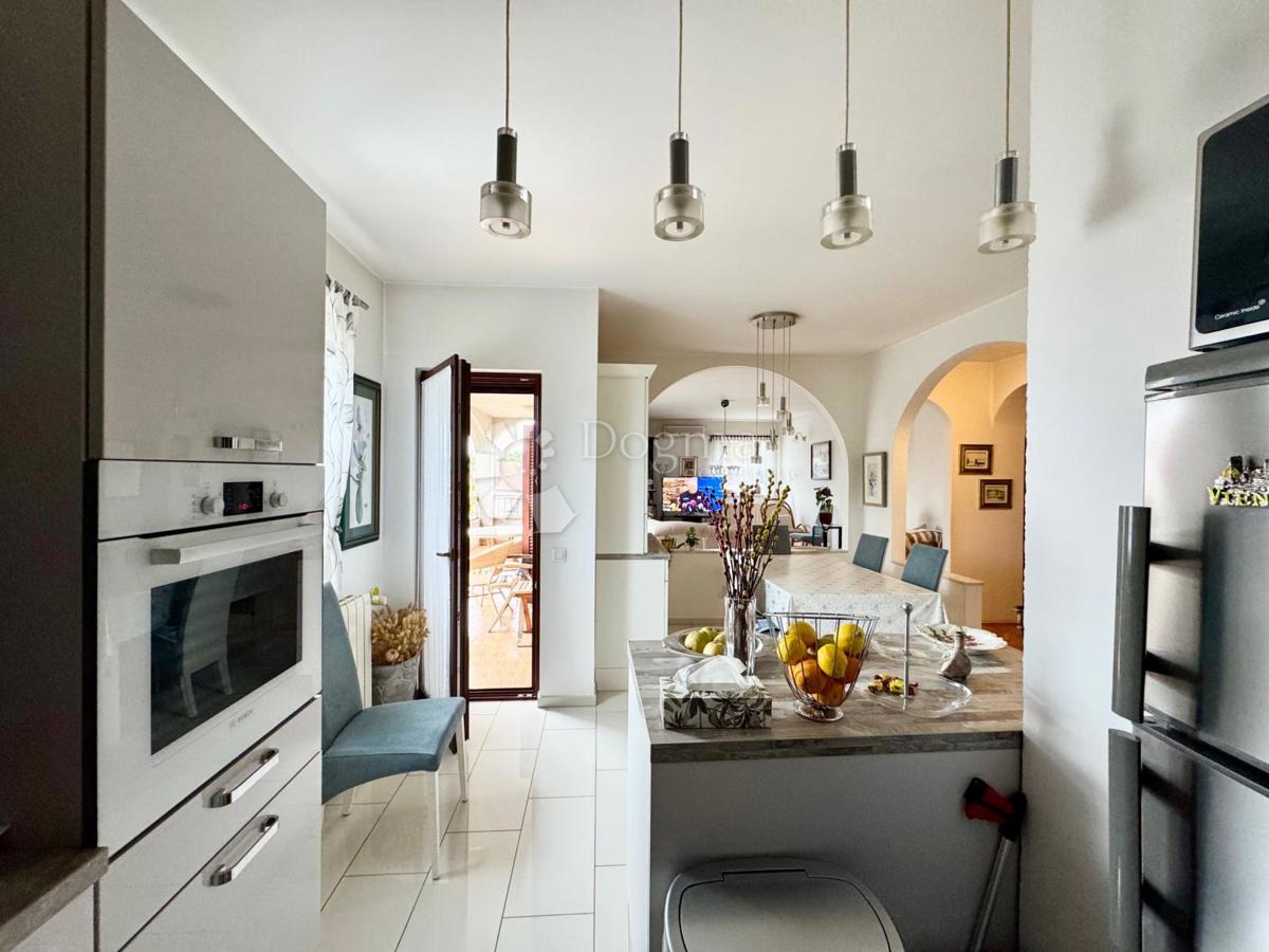 Casa Marinići, Viškovo, 853m2