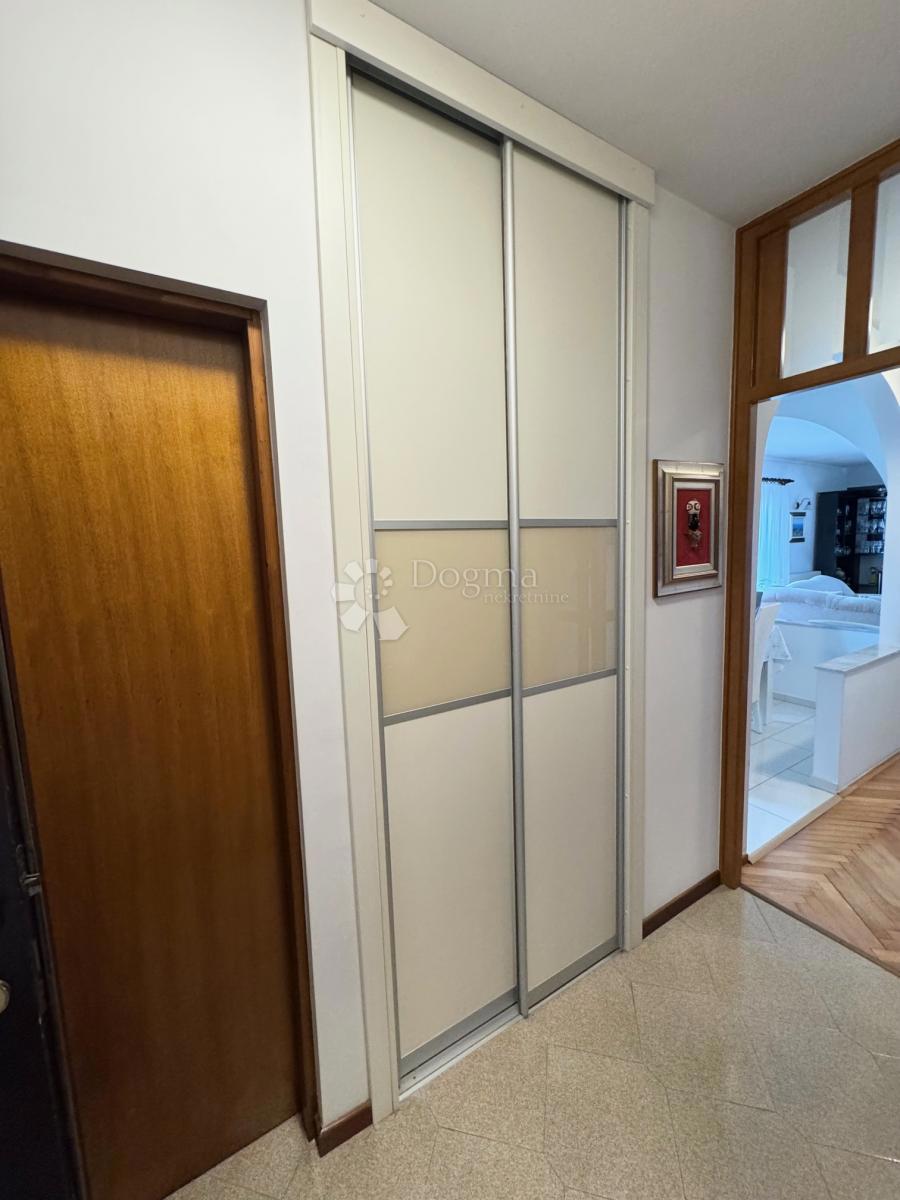 Casa Marinići, Viškovo, 853m2