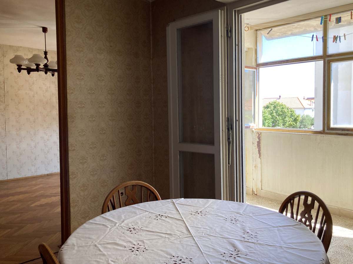 Appartamento spazioso e luminoso in un tranquillo quartiere residenziale – Zara, Bulevar