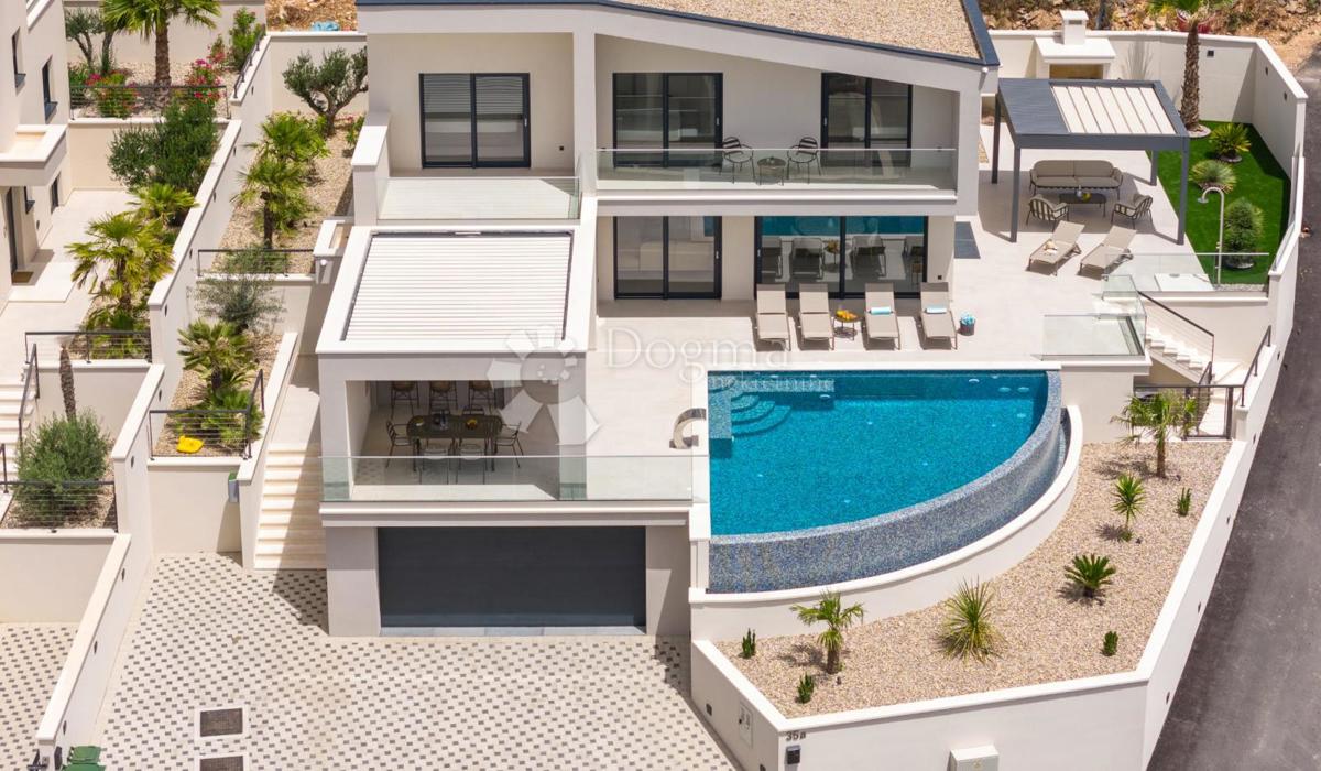 Casa Podstrana, 243,70m2