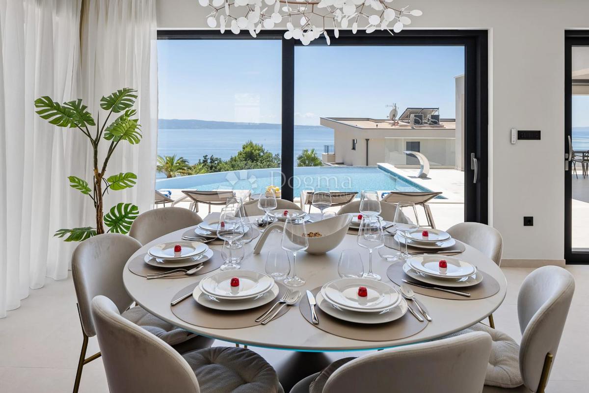 Casa Podstrana, 243,70m2