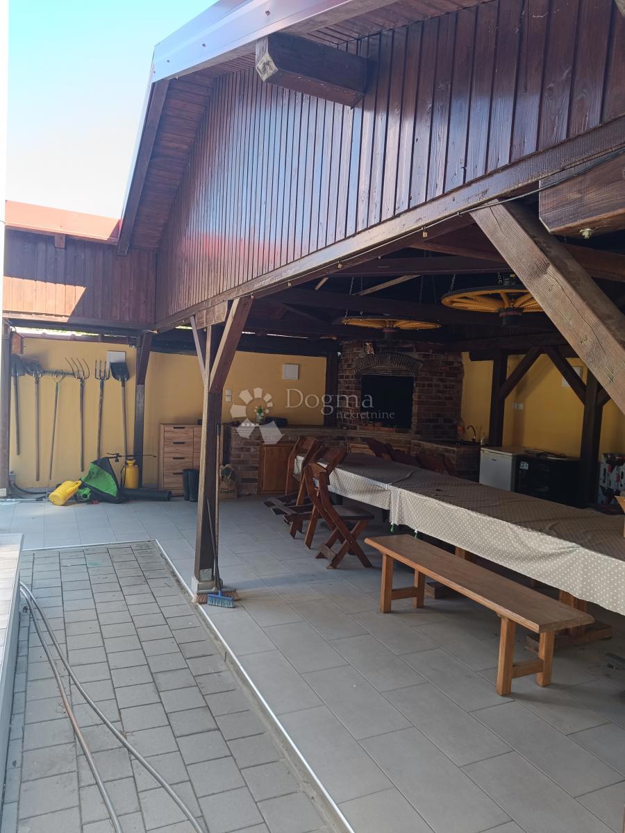 Casa Centar, Vinkovci, 705m2