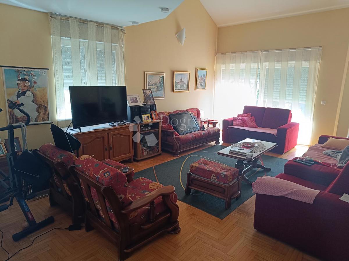 Casa Centar, Vinkovci, 705m2