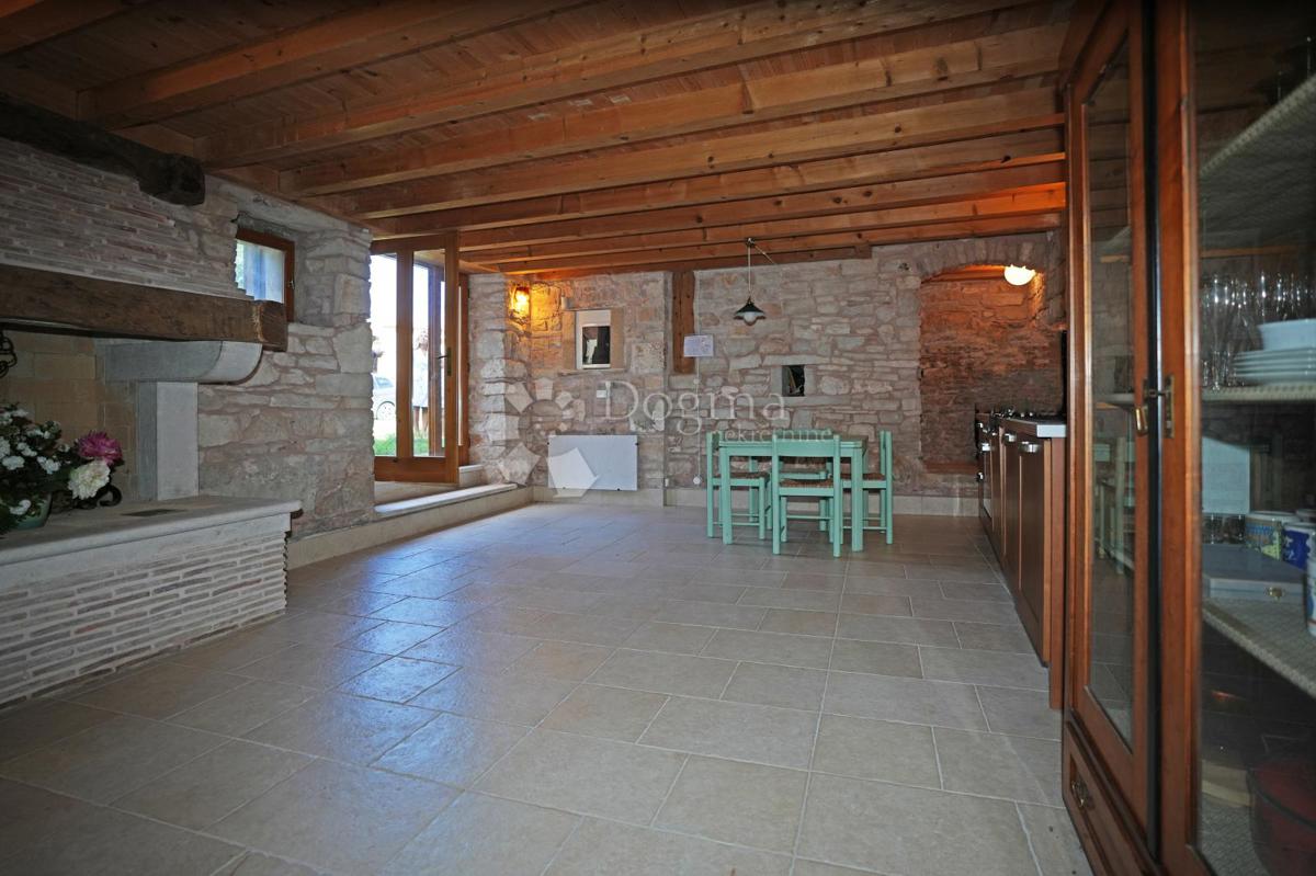 Casa Krnica, Marčana, 210m2