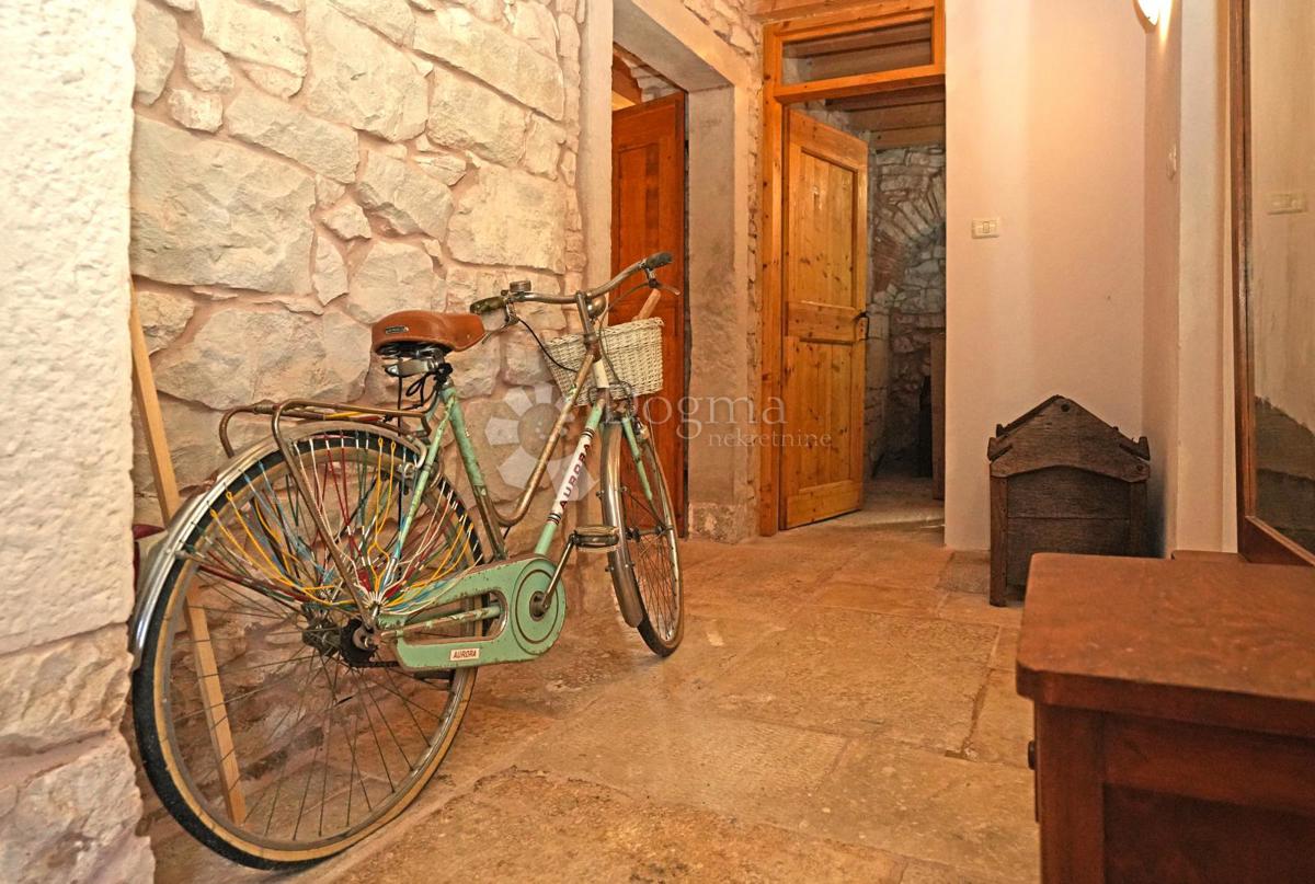 Casa Krnica, Marčana, 210m2