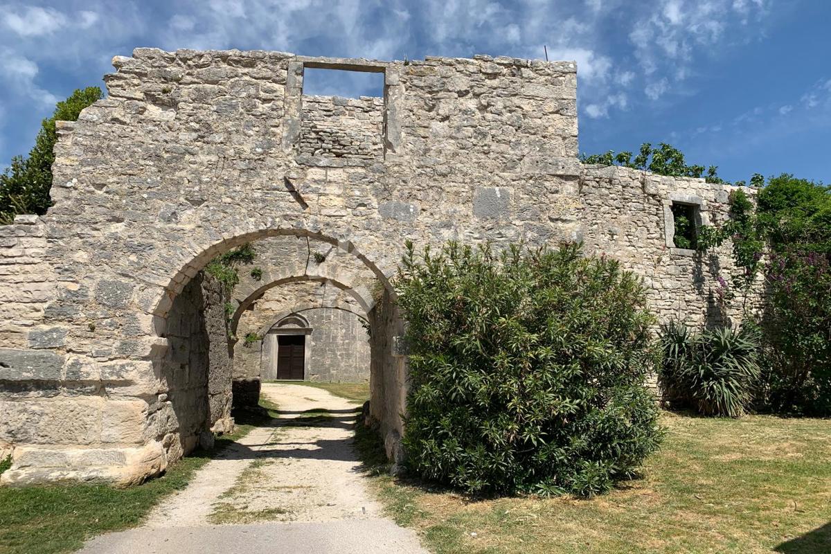 Terreno edificabile Krnica, Marčana, 861m2