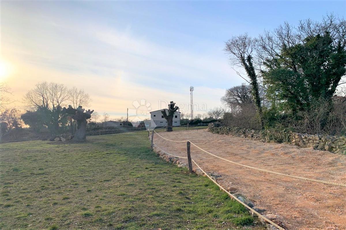 Terreno edificabile Krnica, Marčana, 861m2