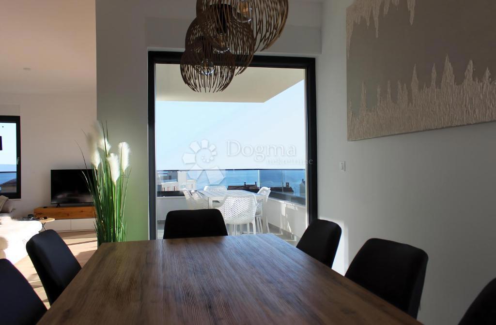 Allogio Podstrana, 135m2