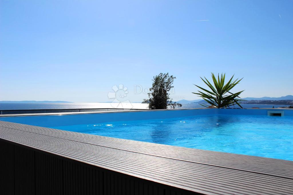 Allogio Podstrana, 135m2