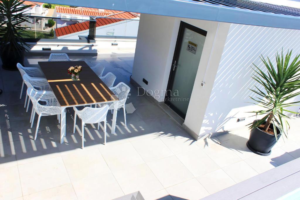 Allogio Podstrana, 135m2