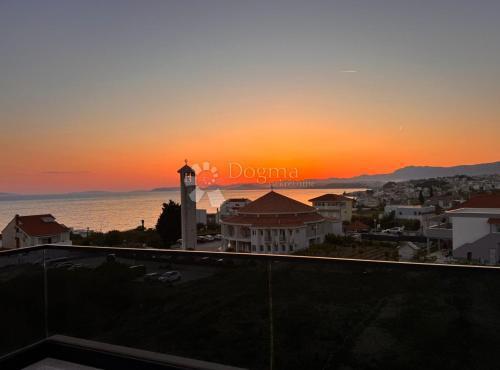 Allogio Podstrana, 135m2