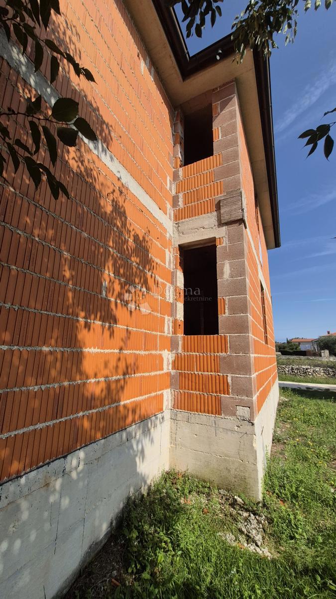 Bella casa nella fase Roch Bau, superficie abitabile utilizzabile 181,61 m2