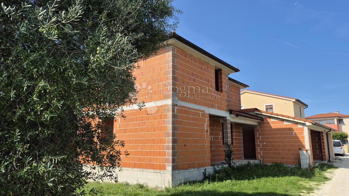 Bella casa nella fase Roch Bau, superficie abitabile utilizzabile 181,61 m2