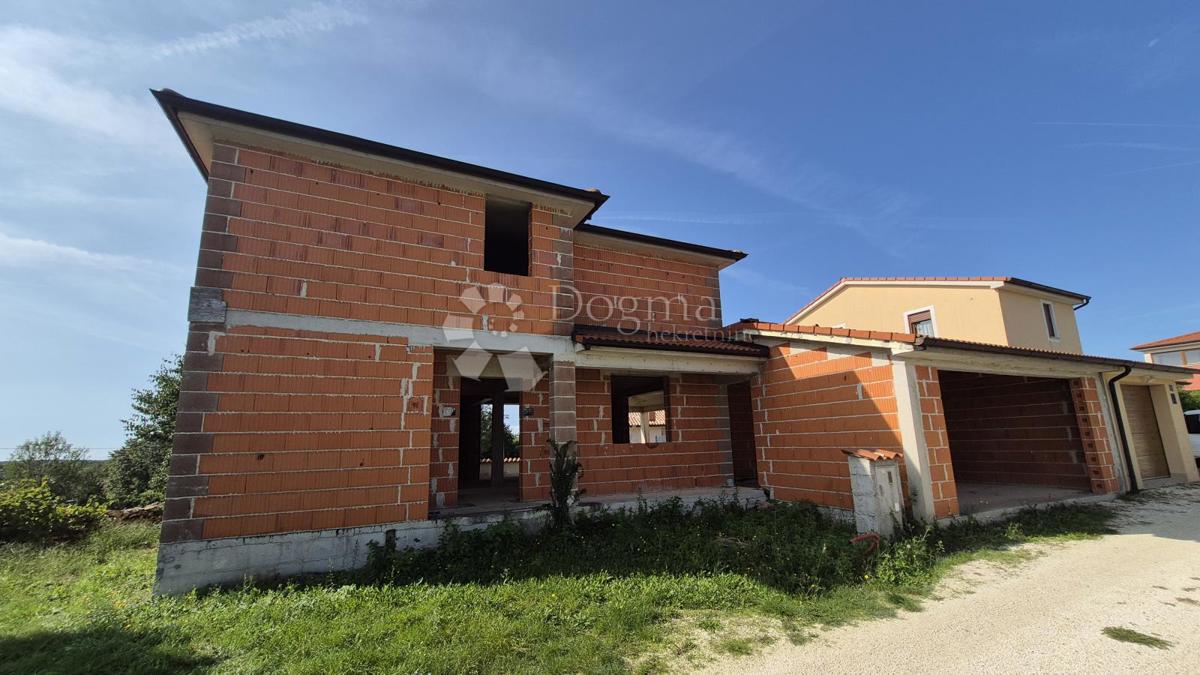 Bella casa nella fase Roch Bau, superficie abitabile utilizzabile 181,61 m2