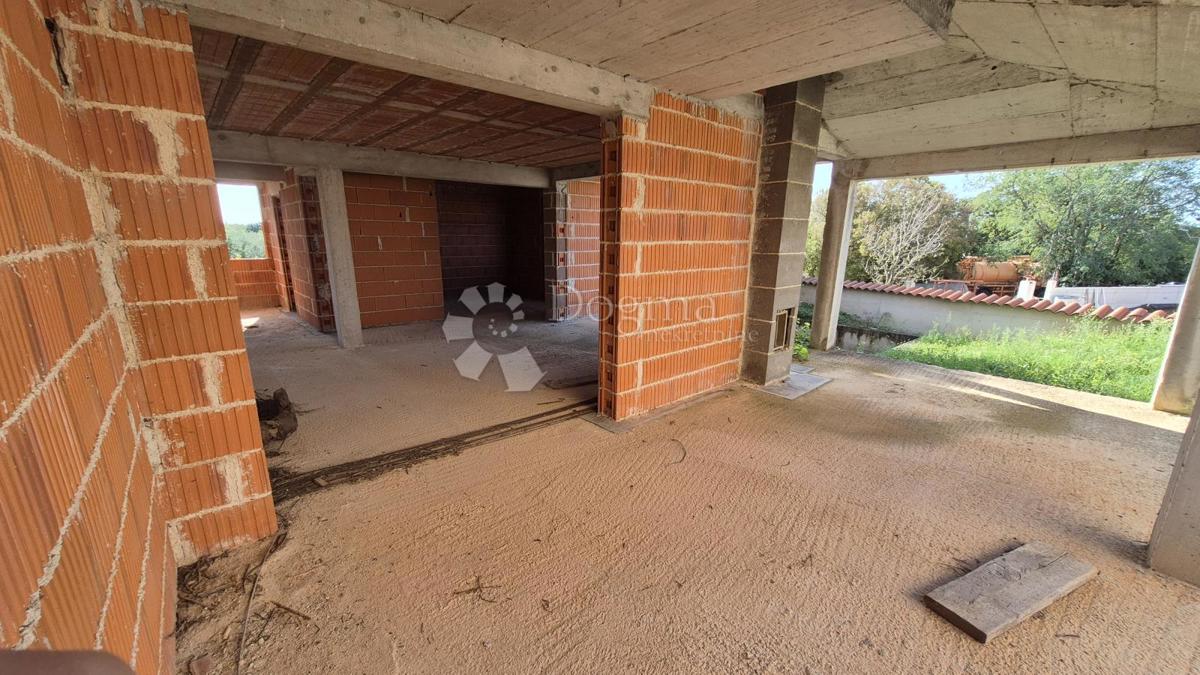 Bella casa nella fase Roch Bau, superficie abitabile utilizzabile 181,61 m2