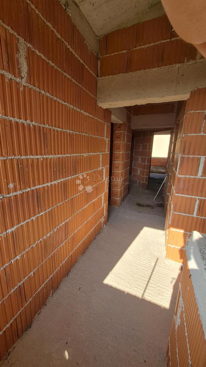 Bella casa nella fase Roch Bau, superficie abitabile utilizzabile 181,61 m2