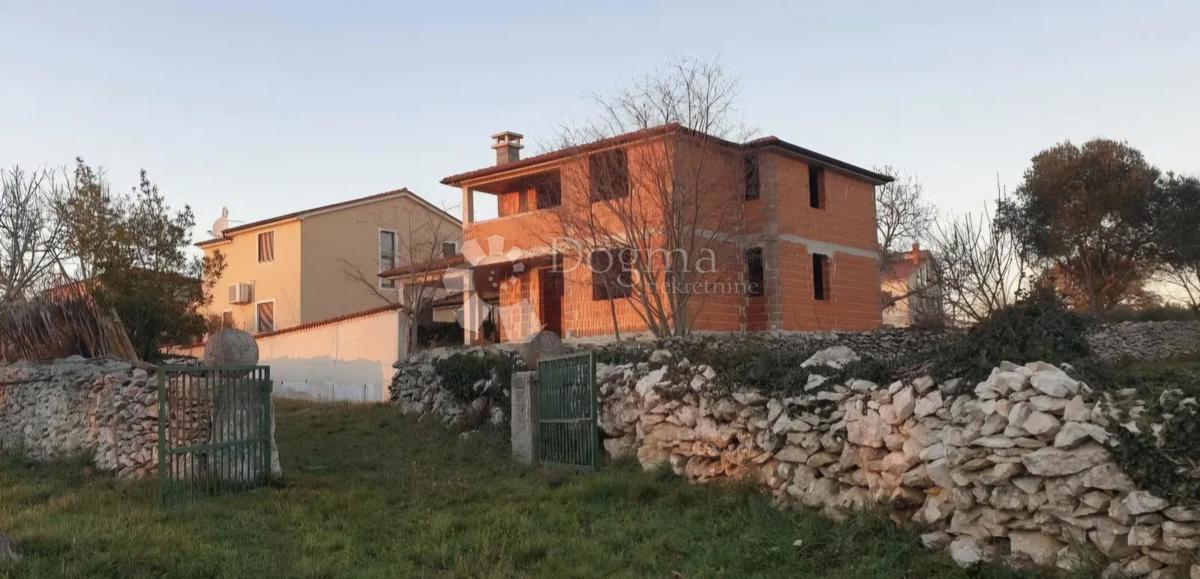 Bella casa nella fase Roch Bau, superficie abitabile utilizzabile 181,61 m2