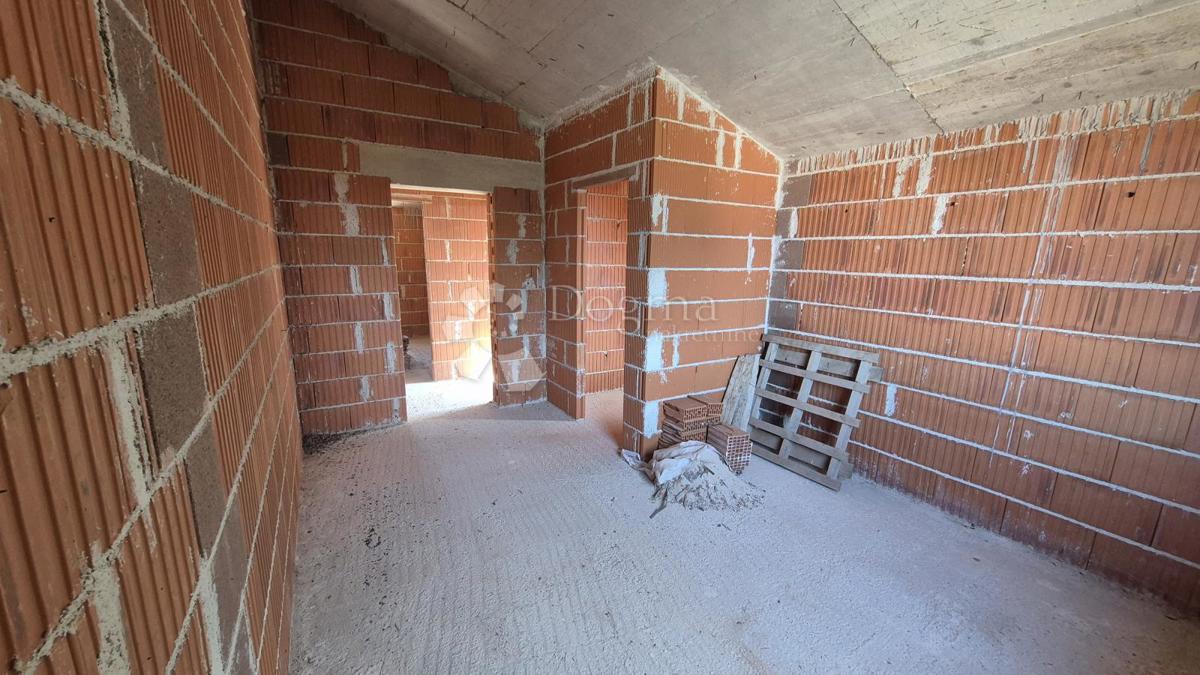 Bella casa nella fase Roch Bau, superficie abitabile utilizzabile 181,61 m2