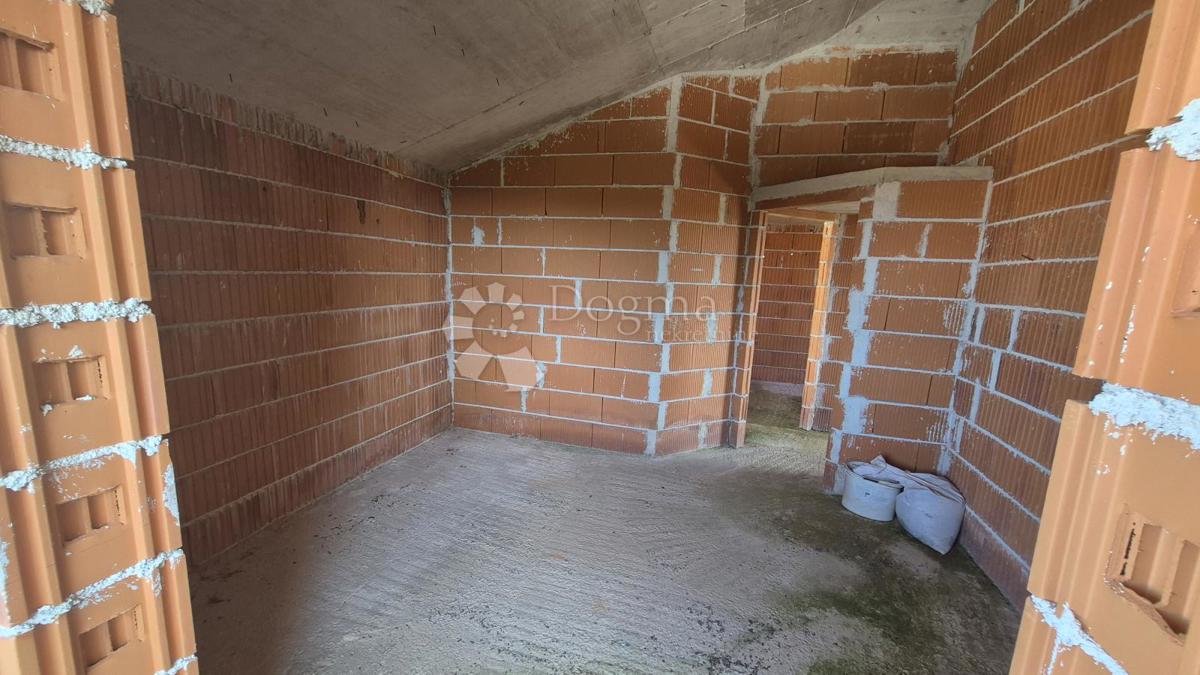 Bella casa nella fase Roch Bau, superficie abitabile utilizzabile 181,61 m2