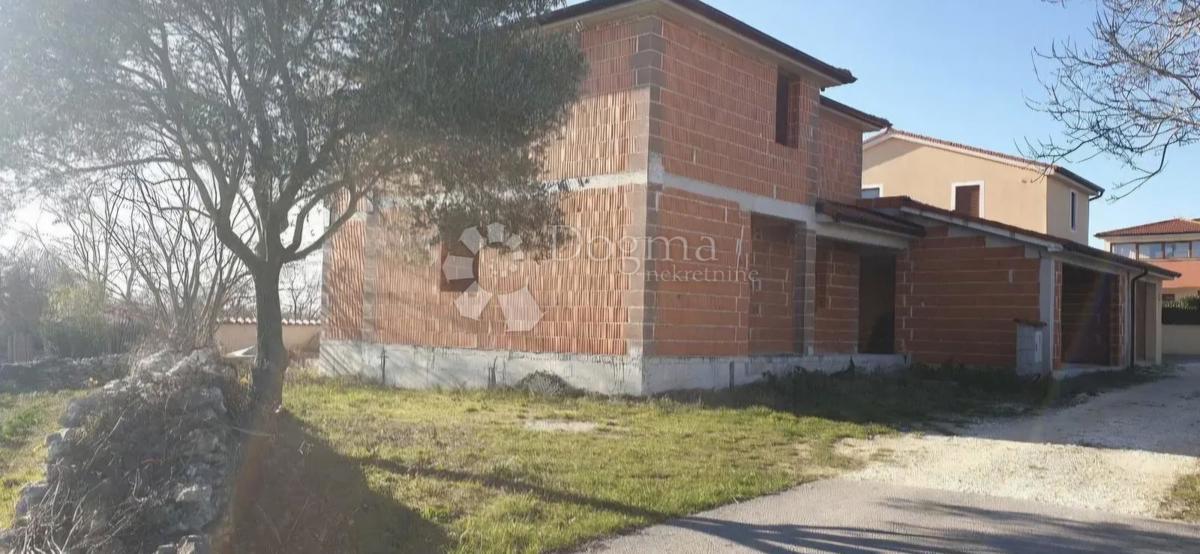 Bella casa nella fase Roch Bau, superficie abitabile utilizzabile 181,61 m2