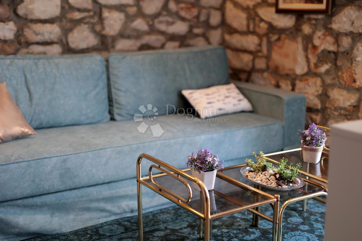 Autentica casa in pietra sull'isola di Molat - Investimento in pace, lusso e tradizione (-RK-), 140m2