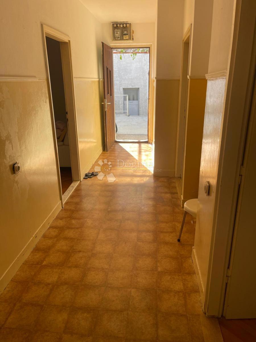 Casa Rokić, Šibenik, 180m2