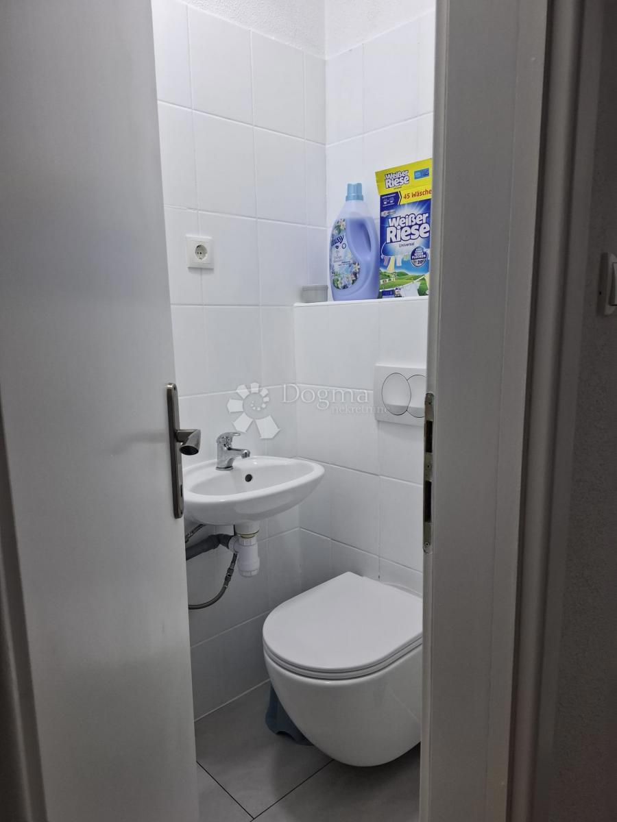 Allogio Okrug Gornji, Okrug, 78m2