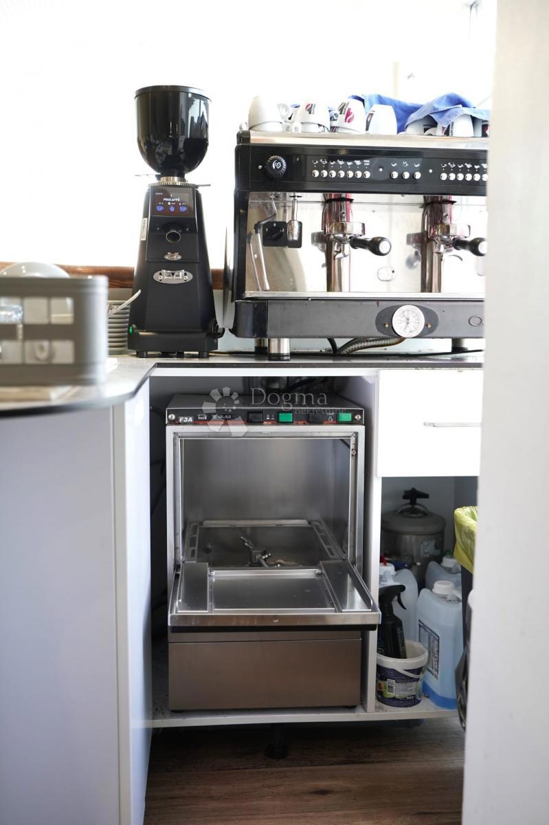 Locale commerciale Bartolovec, Trnovec Bartolovečki, 4.376m2