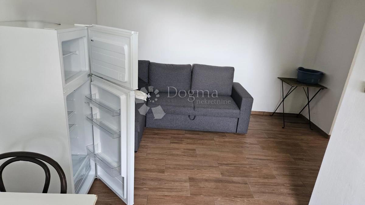 Locale commerciale Bartolovec, Trnovec Bartolovečki, 4.376m2