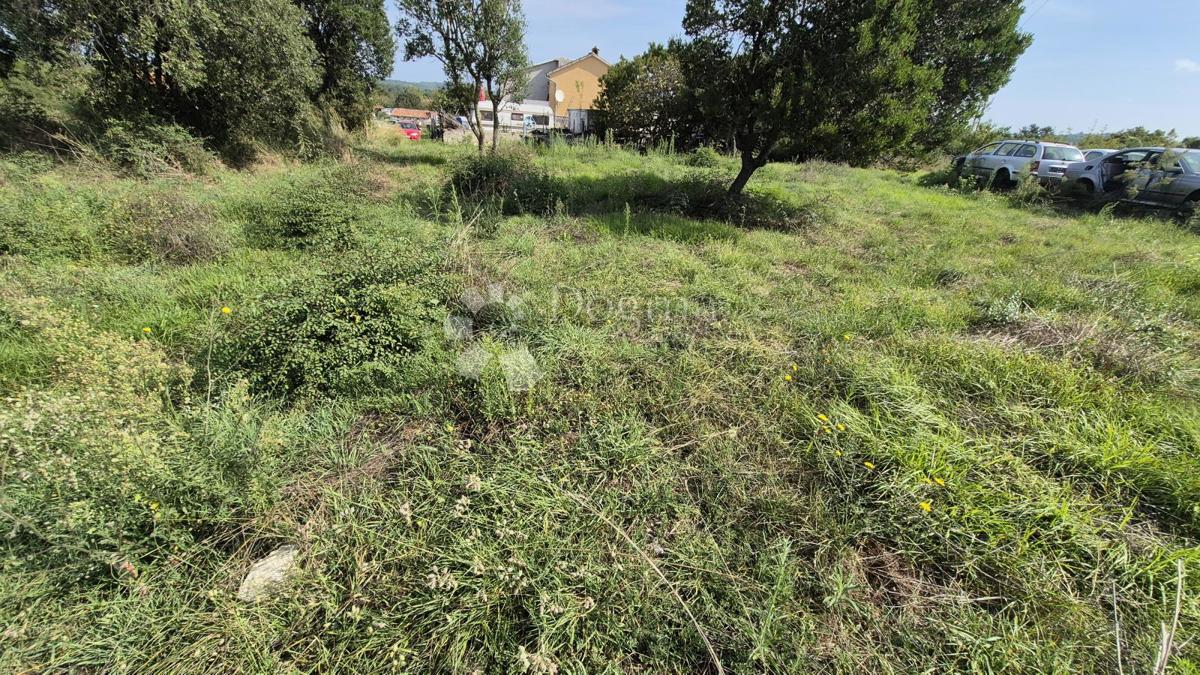 Superficie terreno edificabile 541m2