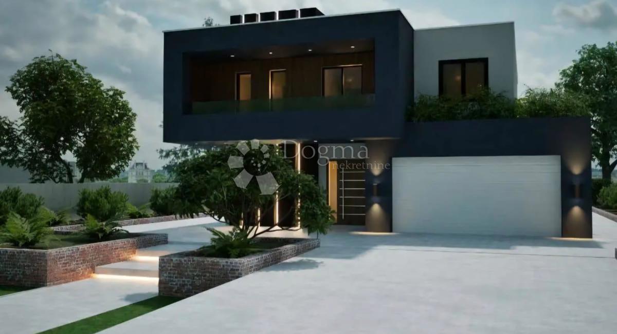 Superficie terreno edificabile 541m2