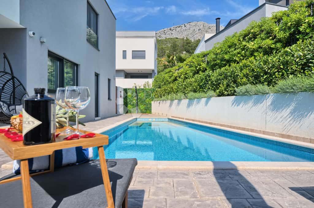 Casa Strožanac, Podstrana, 293m2