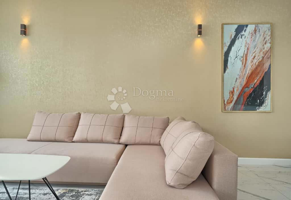 Casa Strožanac, Podstrana, 293m2